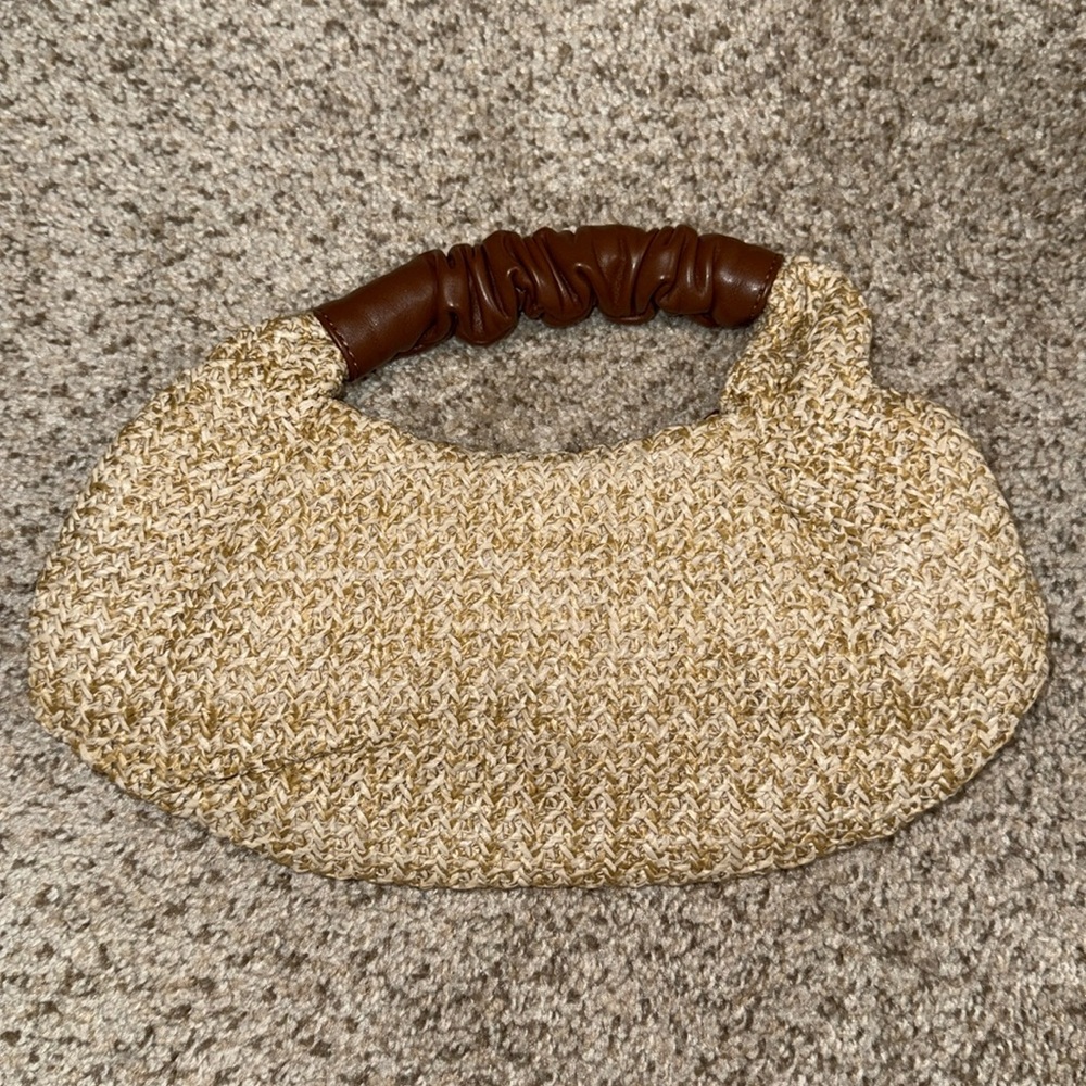 Small raffia mini clutch